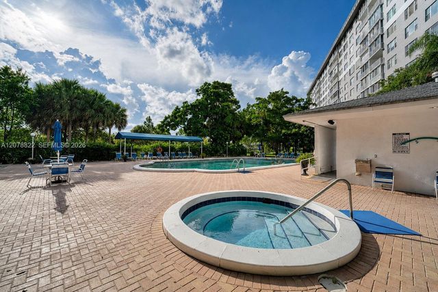 3850 Washington Street 314, Hollywood, FL 33021