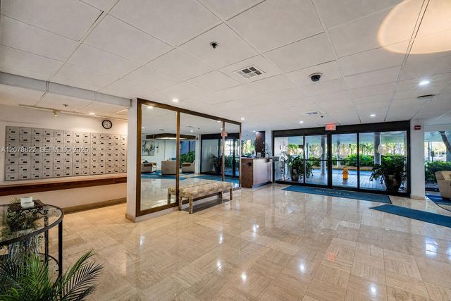 3850 Washington Street 314, Hollywood, FL 33021