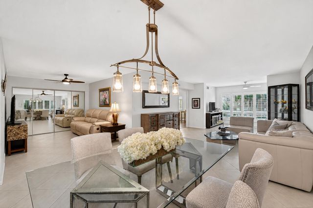 12540 Majesty Circle 303, Boynton Beach, FL 33437