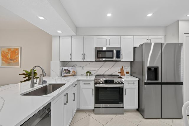 12540 Majesty Circle 303, Boynton Beach, FL 33437