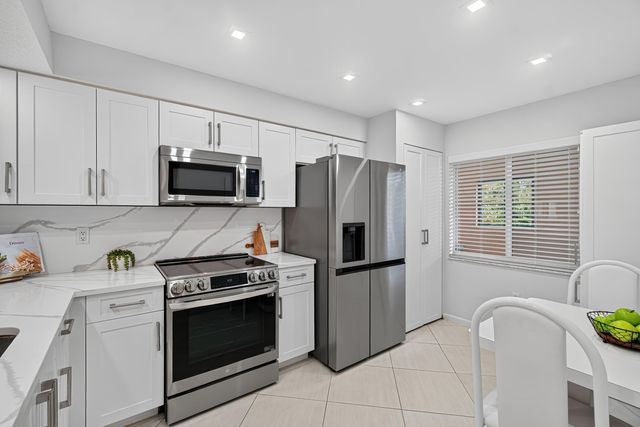 12540 Majesty Circle 303, Boynton Beach, FL 33437