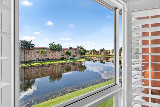 12540 Majesty Circle 303, Boynton Beach, FL 33437