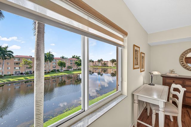 12540 Majesty Circle 303, Boynton Beach, FL 33437