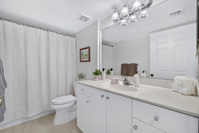 12540 Majesty Circle 303, Boynton Beach, FL 33437