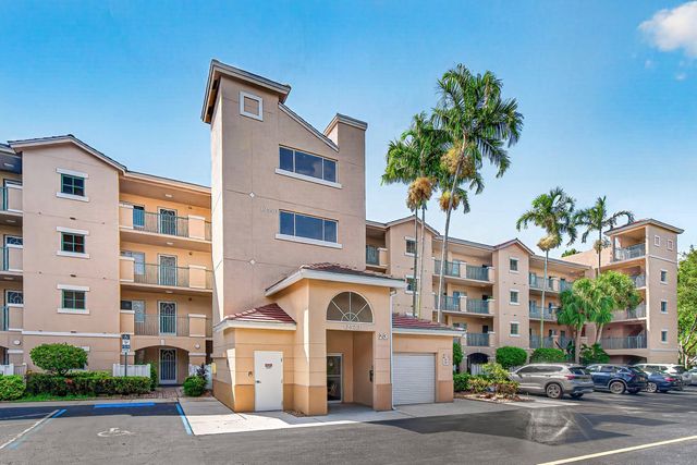 12540 Majesty Circle 303, Boynton Beach, FL 33437