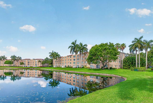 12540 Majesty Circle 303, Boynton Beach, FL 33437