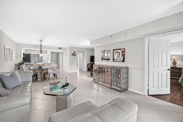 12540 Majesty Circle 303, Boynton Beach, FL 33437