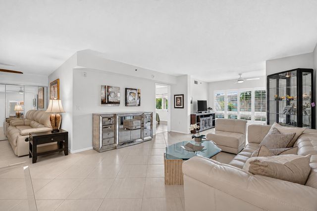 12540 Majesty Circle 303, Boynton Beach, FL 33437