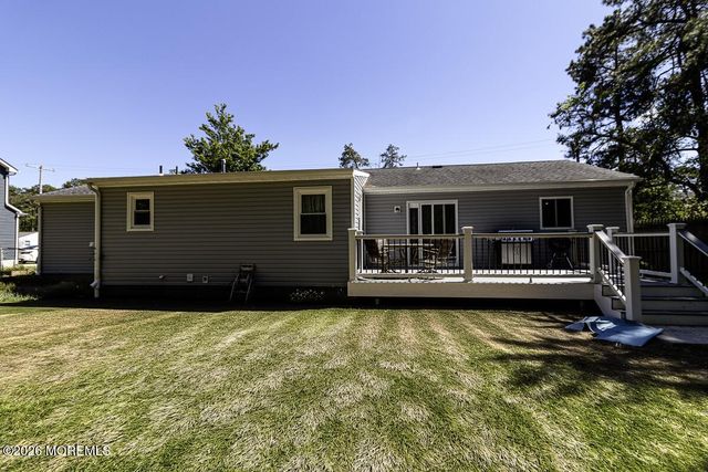 1233 Englemere Boulevard, Toms River, NJ 08757