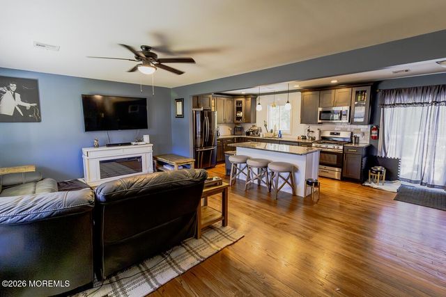 1233 Englemere Boulevard, Toms River, NJ 08757