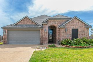 230 Oak Meadow Trail, Mcgregor, TX 76657