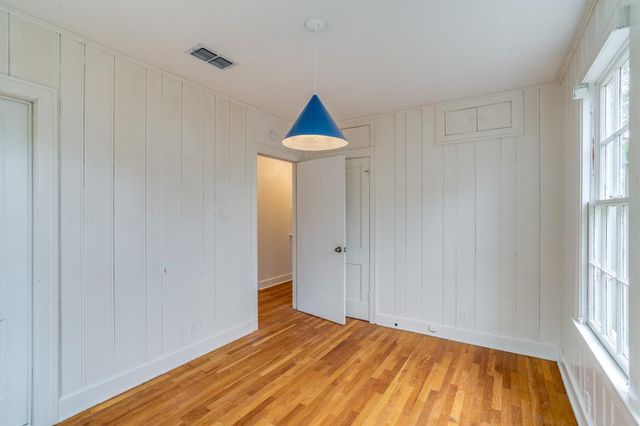 1609 Sunset LN, Austin, TX 78704