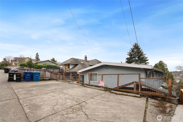 633 W Emerson Street, Seattle, WA 98119