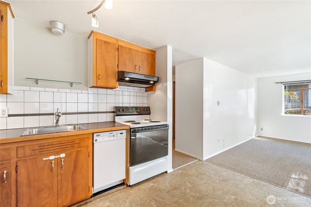 633 W Emerson Street, Seattle, WA 98119