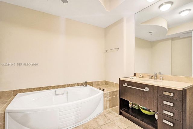 18201 Collins Ave 3707, Sunny Isles Beach, FL 33160