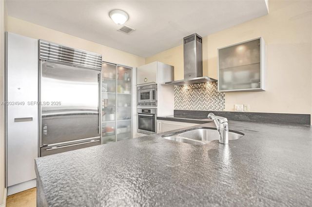 18201 Collins Ave 3707, Sunny Isles Beach, FL 33160