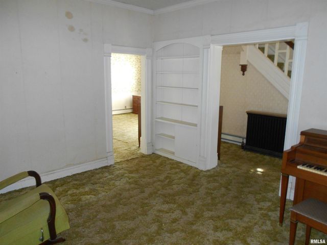 306 S MAIN Street, Avon, IL 61415