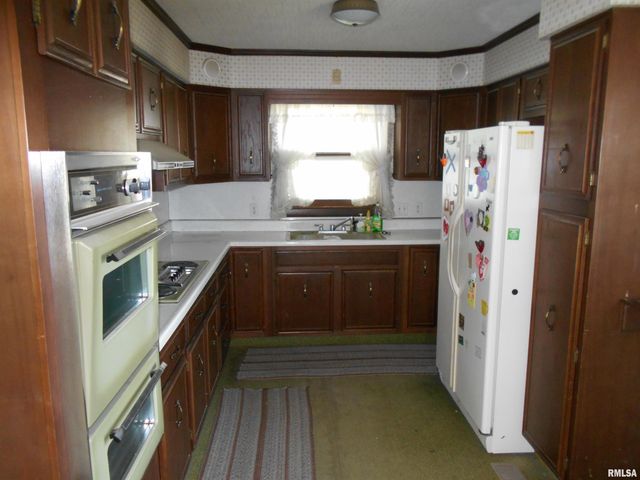 306 S MAIN Street, Avon, IL 61415