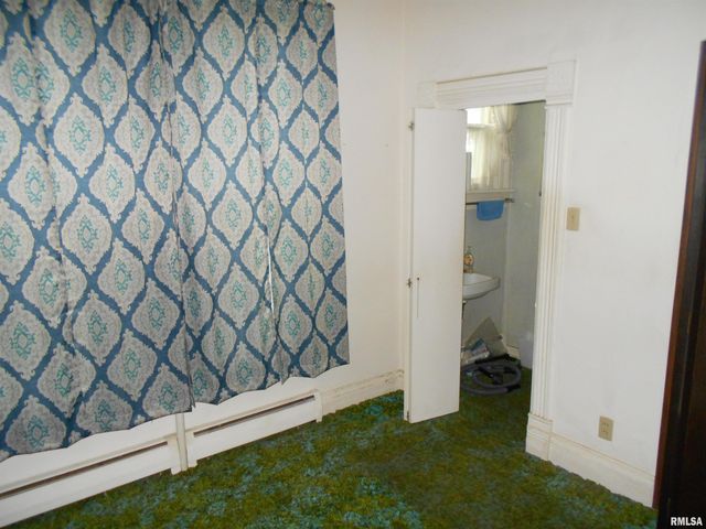 306 S MAIN Street, Avon, IL 61415