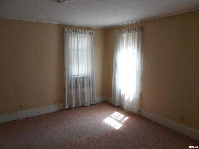 306 S MAIN Street, Avon, IL 61415