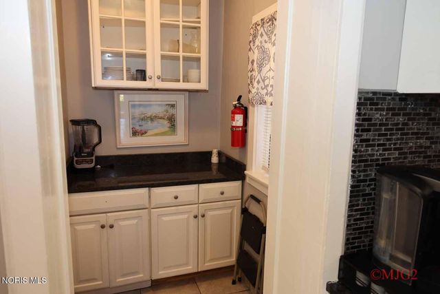 3003 Collingwood Boulevard, Toledo, OH 43610