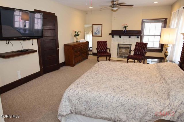 3003 Collingwood Boulevard, Toledo, OH 43610