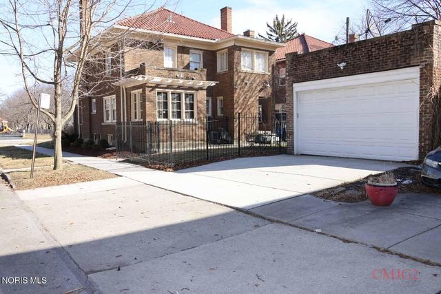 3003 Collingwood Boulevard, Toledo, OH 43610