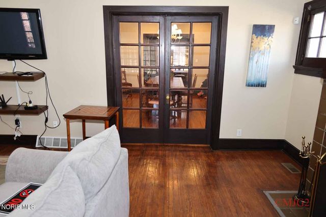 3003 Collingwood Boulevard, Toledo, OH 43610