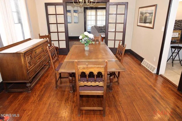 3003 Collingwood Boulevard, Toledo, OH 43610