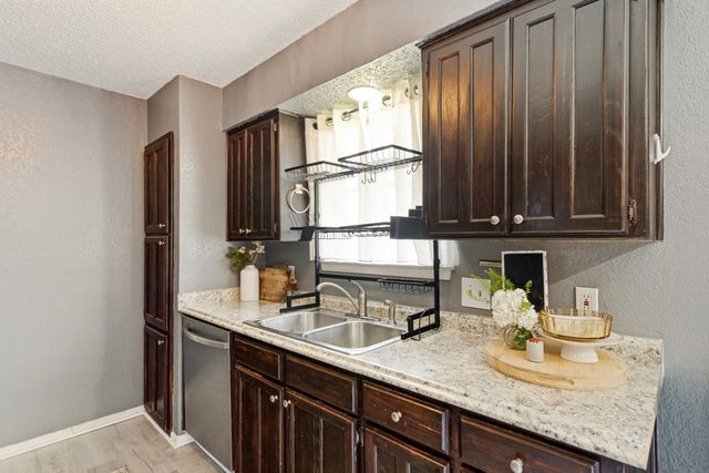 6320 Rebecca Lane, Watauga, TX 76148