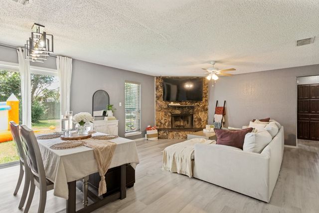 6320 Rebecca Lane, Watauga, TX 76148