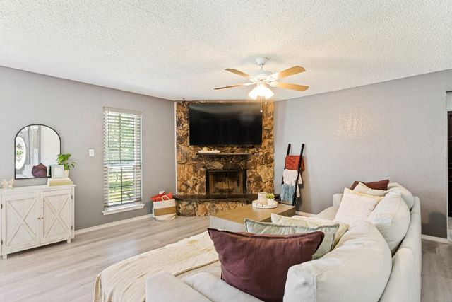 6320 Rebecca Lane, Watauga, TX 76148