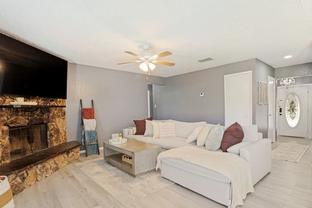 6320 Rebecca Lane, Watauga, TX 76148