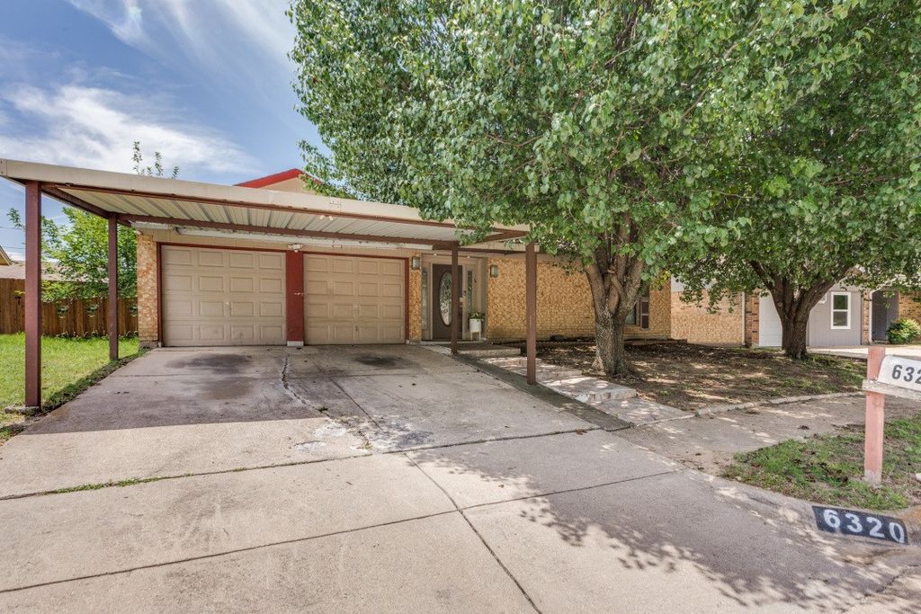 6320 Rebecca Lane, Watauga, TX 76148