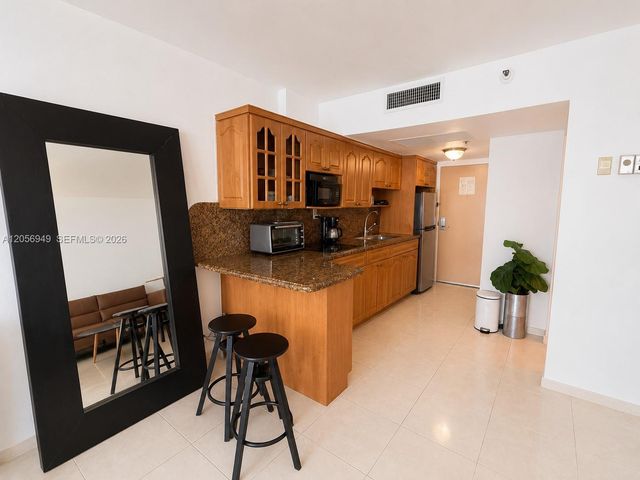 19201 Collins Avenue 1025, Sunny Isles Beach, FL 33160