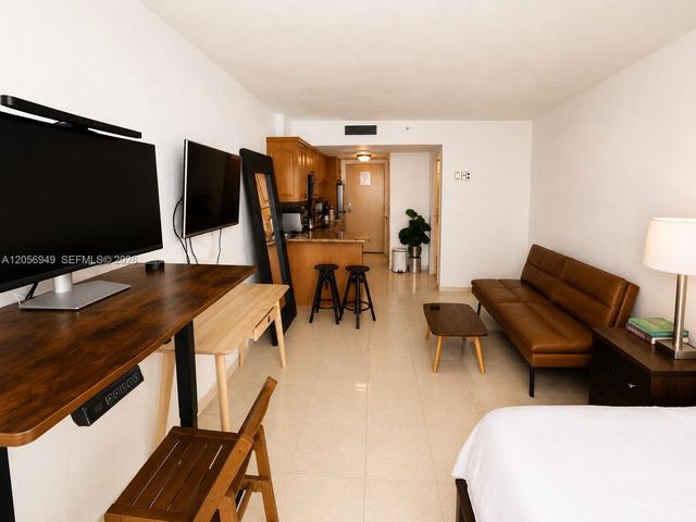 19201 Collins Avenue 1025, Sunny Isles Beach, FL 33160