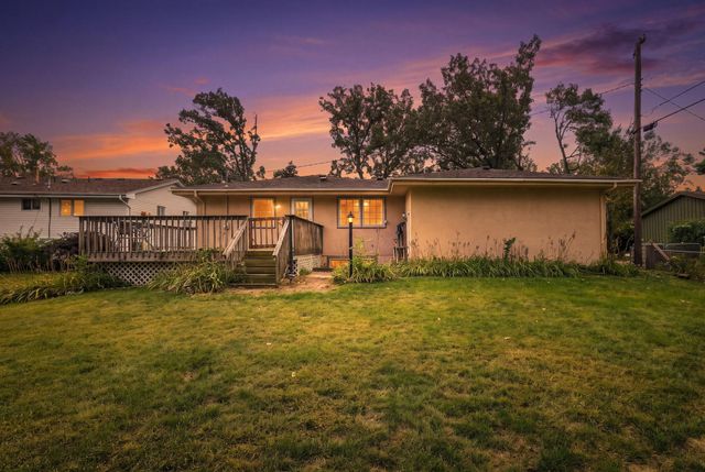 1436 E Old Shakopee Road, Bloomington, MN 55425