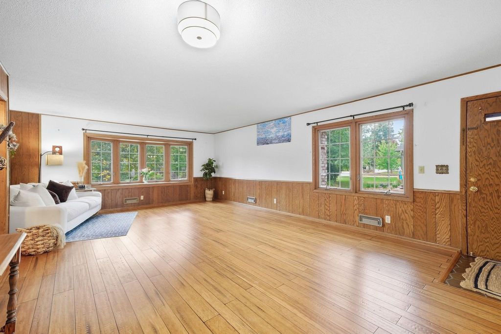 1436 E Old Shakopee Road, Bloomington, MN 55425 — photo 3