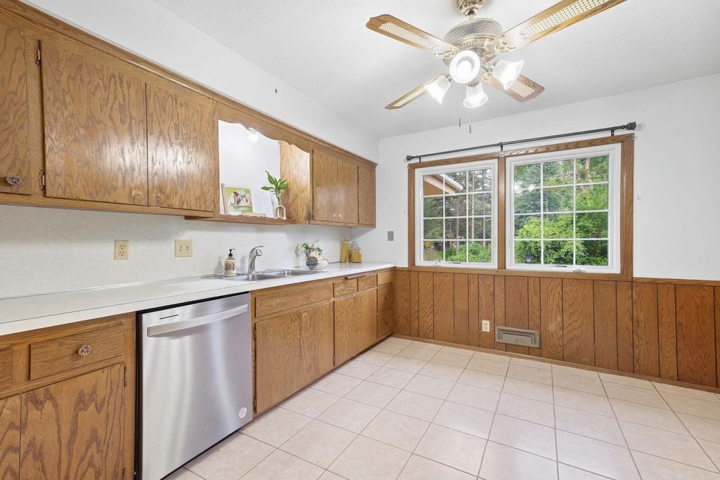 1436 E Old Shakopee Road, Bloomington, MN 55425 — photo 4