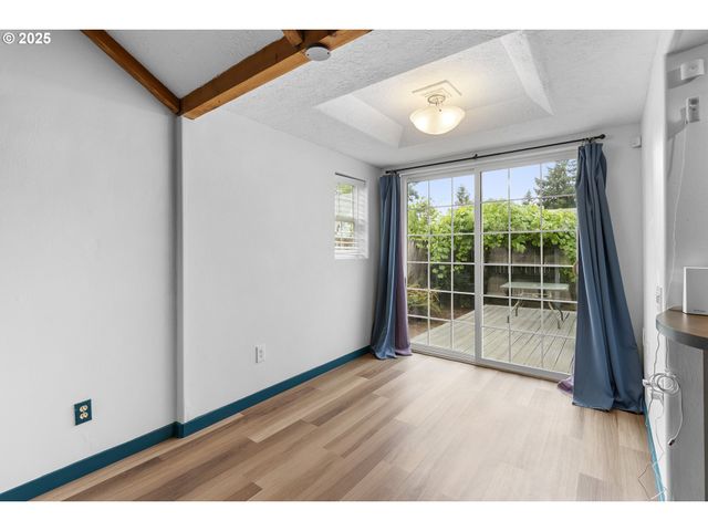 7324 Se Crystal Springs Blvd, Portland, OR 97206