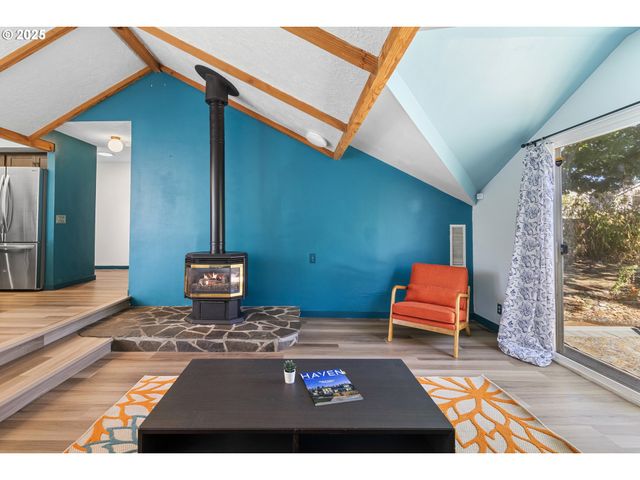 7324 Se Crystal Springs Blvd, Portland, OR 97206