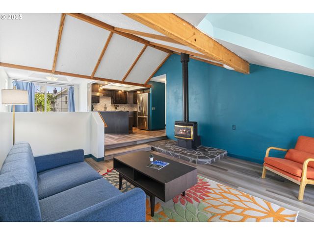 7324 Se Crystal Springs Blvd, Portland, OR 97206