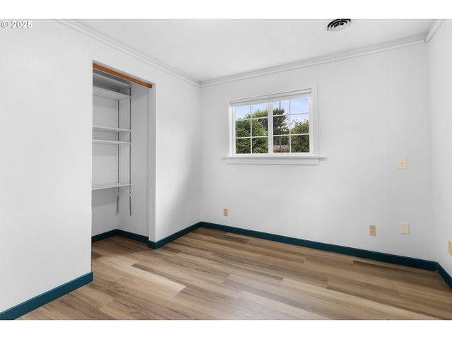 7324 Se Crystal Springs Blvd, Portland, OR 97206