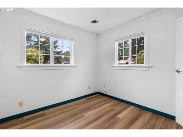 7324 Se Crystal Springs Blvd, Portland, OR 97206