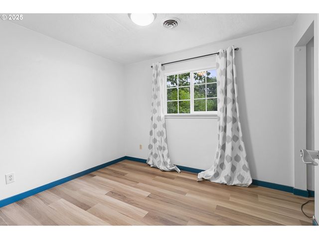 7324 Se Crystal Springs Blvd, Portland, OR 97206