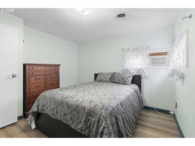 7324 Se Crystal Springs Blvd, Portland, OR 97206