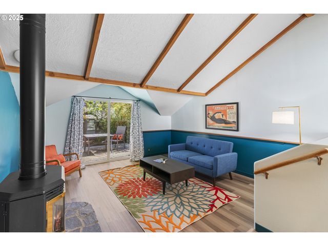 7324 Se Crystal Springs Blvd, Portland, OR 97206