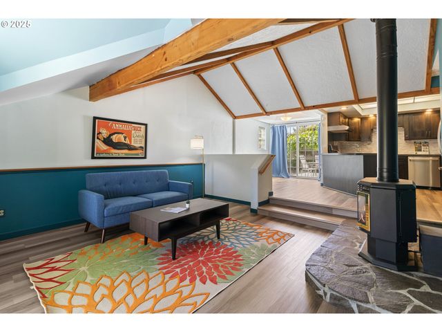 7324 Se Crystal Springs Blvd, Portland, OR 97206