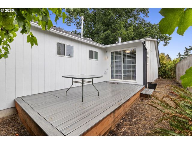 7324 Se Crystal Springs Blvd, Portland, OR 97206
