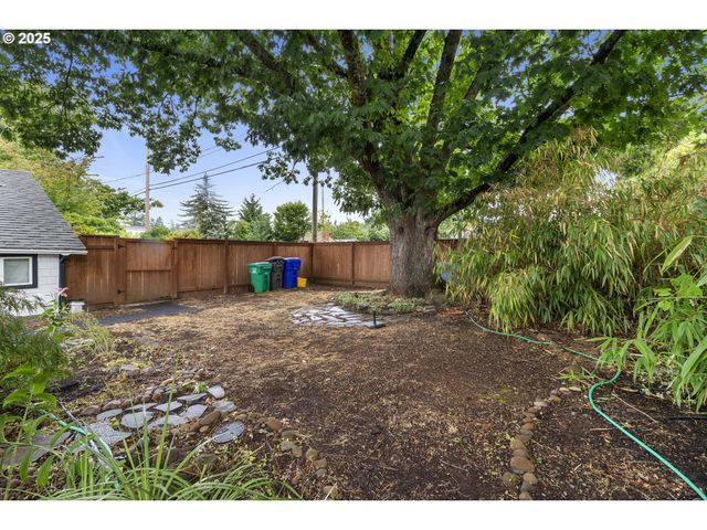 7324 Se Crystal Springs Blvd, Portland, OR 97206